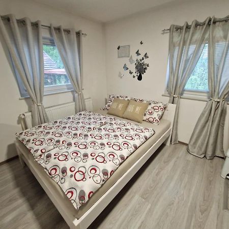 Guesthouse Ella Слуни Экстерьер фото